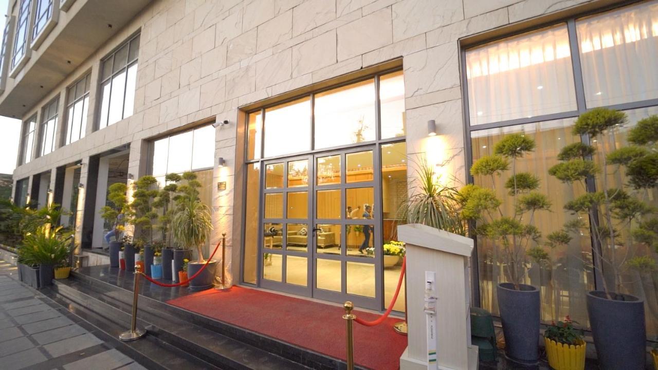 Pride Hotel Udaipur Exterior foto